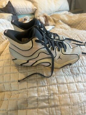 Jordan Wave-Pattern Sneakers in White and Black